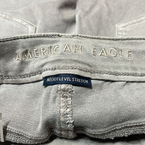 American Eagle distressed jegging. Size 12. Grey/khaki color - Picture 5 of 8